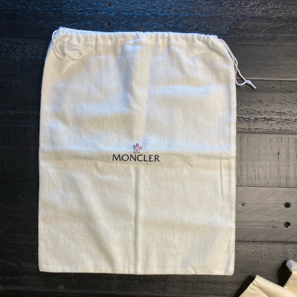 Moncler dust bag-medium